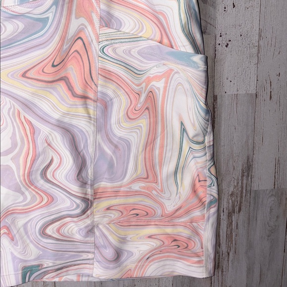 Old Navy High Waisted Powersoft Biker 6"  Plus Size 4X Pastel Swirl Shorts - Picture 4 of 12